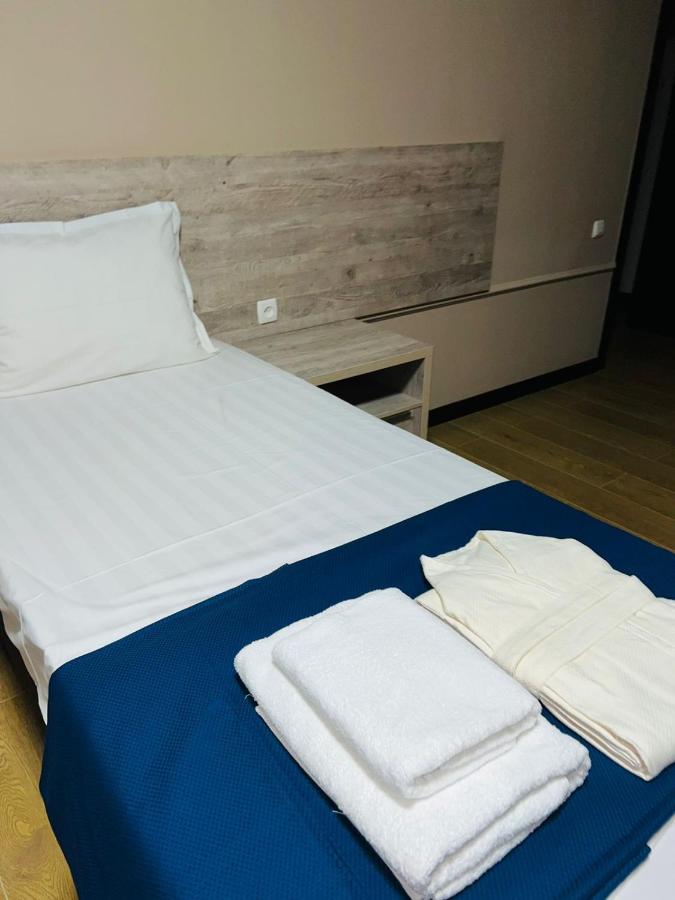 Green Town Hotel Σιμκέντ Εξωτερικό φωτογραφία